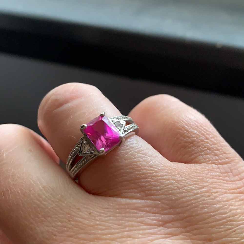 Pink ring - Picture 2 of 2
